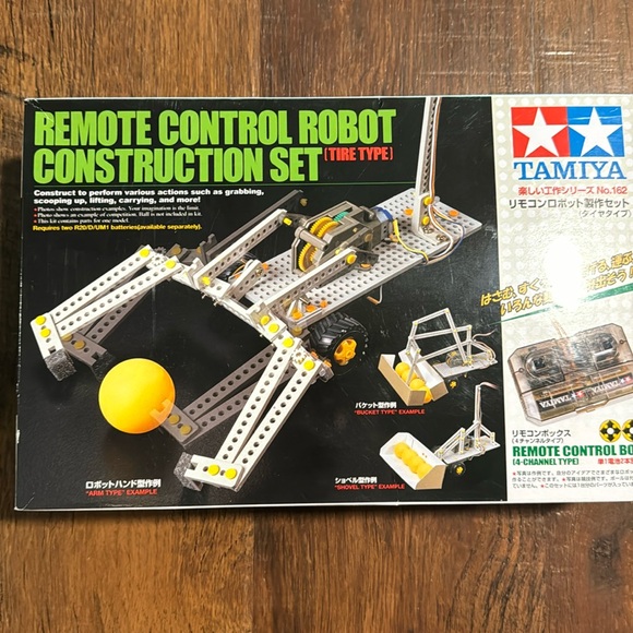 TAMIYA remote control robot construction set (tyre type) BRAND NEW - Picture 1 of 2